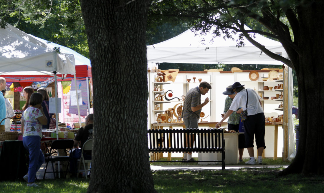 Photo gallery Fall Arts & Crafts Festival News, Sports, Jobs Lawrence JournalWorld news